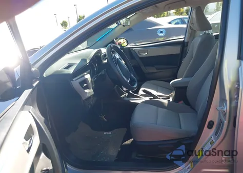 2016 Toyota Corolla Le z USA, uszkodzony, nr VIN 5YFBURHE8GP556008